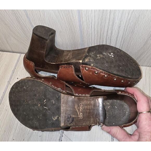 Dansko Ryders Brown Leather Clogs Studded Wood Block Heel Platform Size 9 Boho - Picture 8 of 11